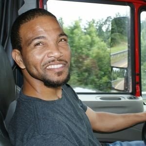 Meet your Posher, Desmond